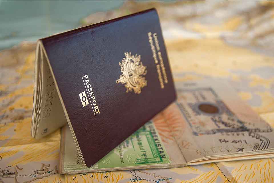 MerlinTour-SERVICES-Visas-PIXABAY.jpg